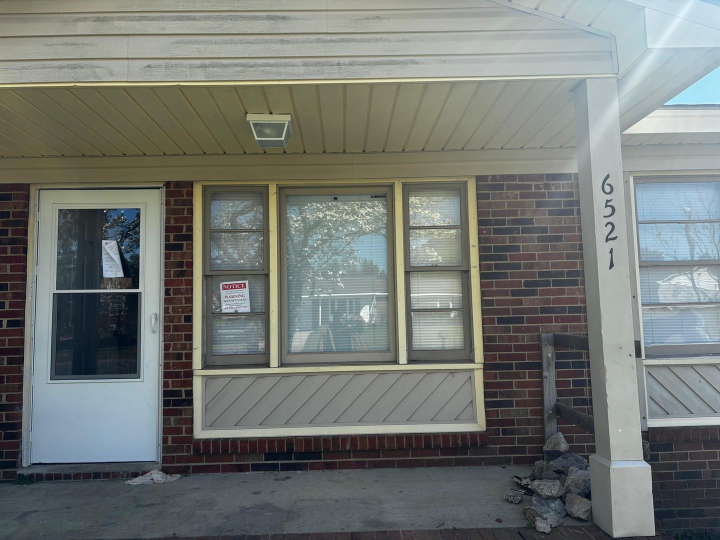 Fayetteville House: 6521 Cissna Dr