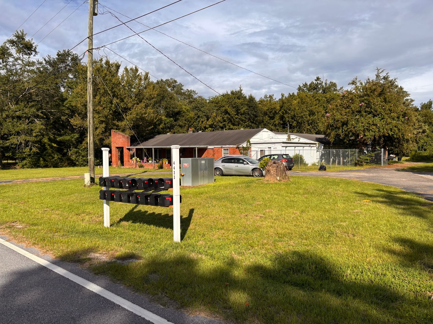 Hope Mills Apartment: 4433 Marracco Dr