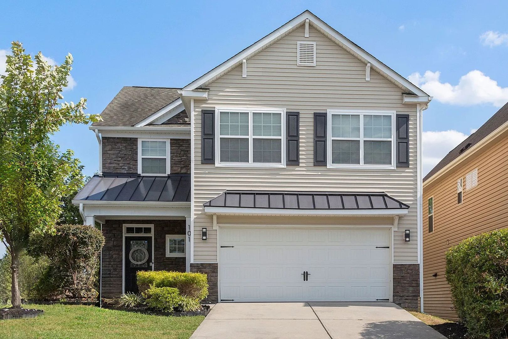 Morrisville House: 101 Roundhouse Ln