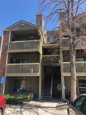 2 bed/2 bath condo in Arvada – photo 1