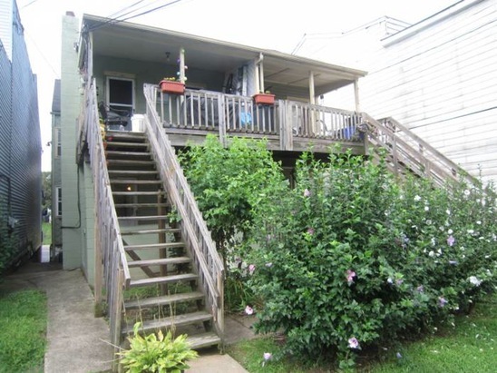 Easton Apartment: 1048 Northampton St