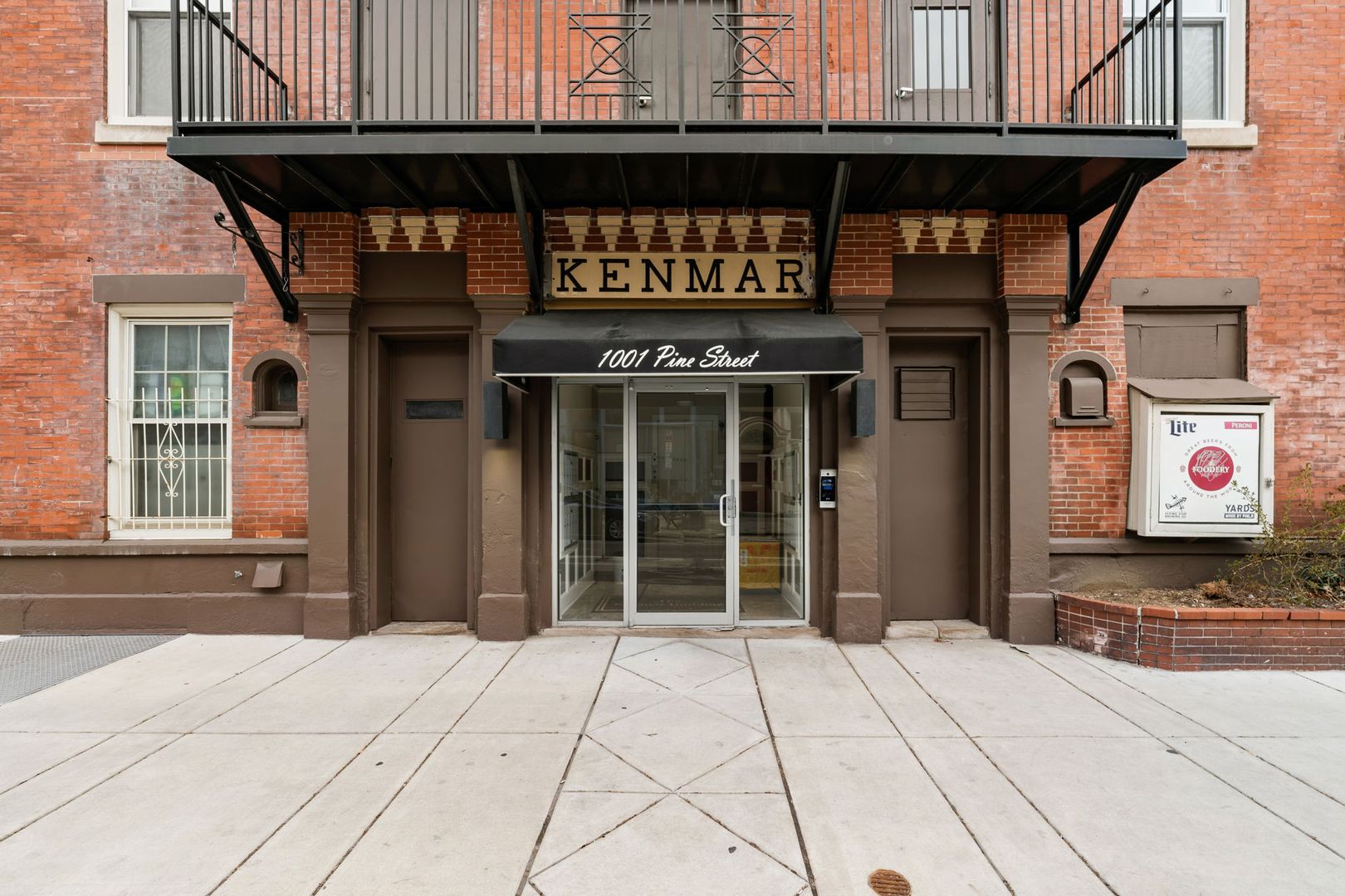 Philadelphia Apartment: 1001 Pine Street
