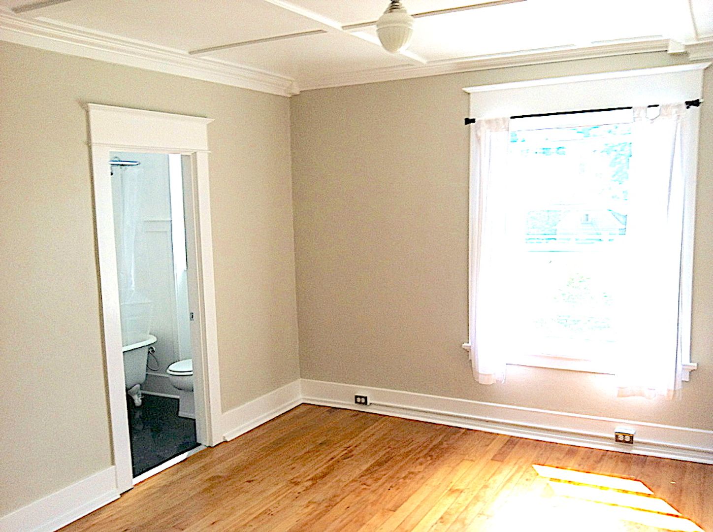 Portland Apartment: 125 NW 20th Place