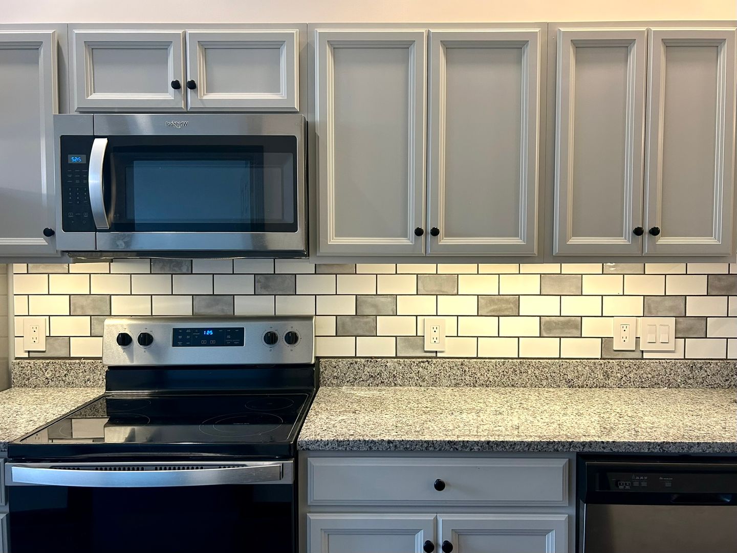 Littleton Apartment: 24 Beacon St.