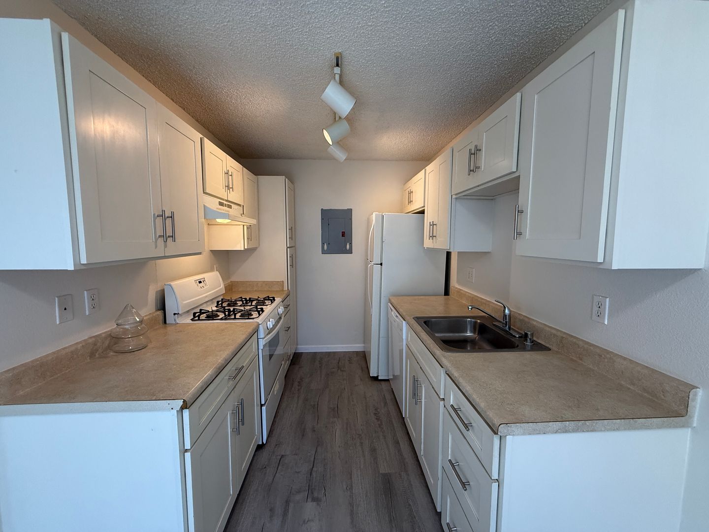 Ewa Beach Condo: 91-1049 Puamaeole St