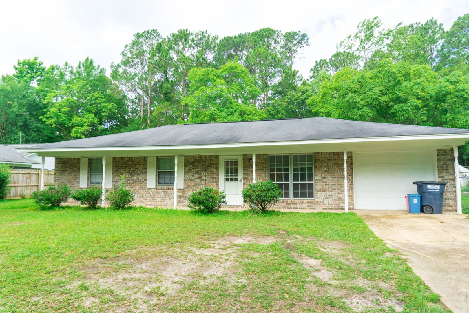 Ocean Springs House: 1225 Parktown Dr