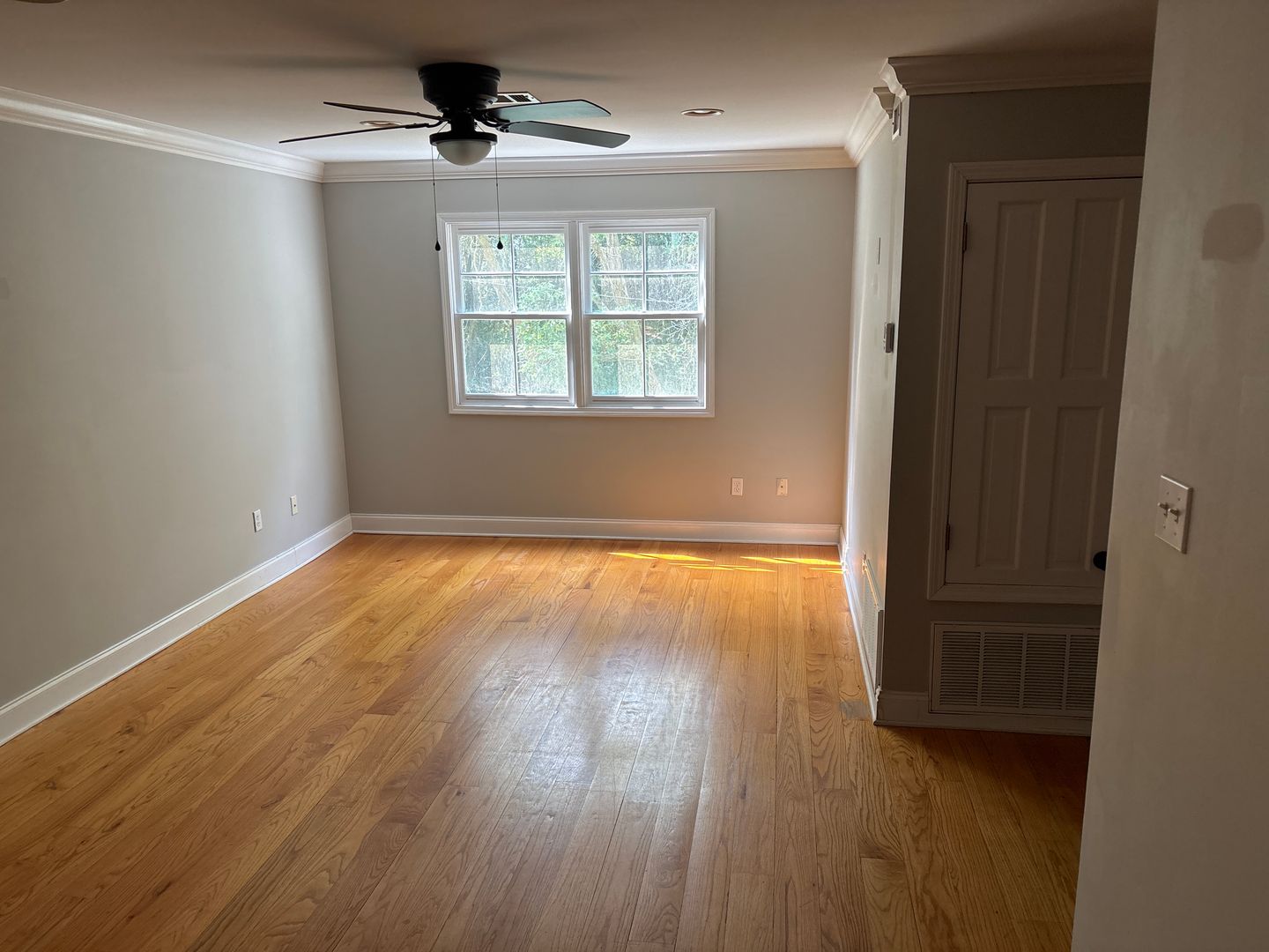 Ocean Springs Apartment: 808 Desoto St