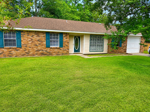 Charming 3-Bedroom Home in St. Martin School District – photo 1
