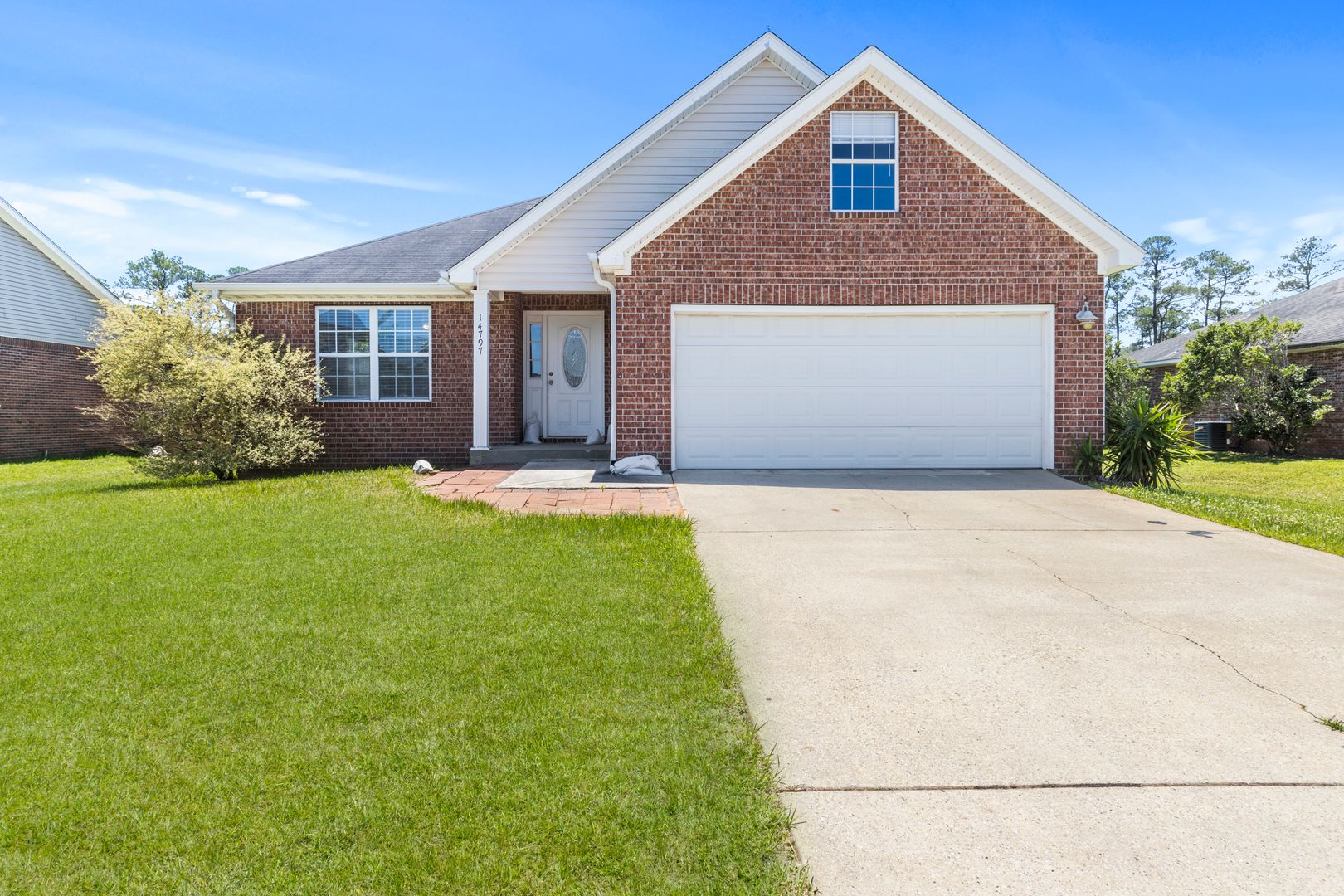 Biloxi House: 14797 Nassau Dr