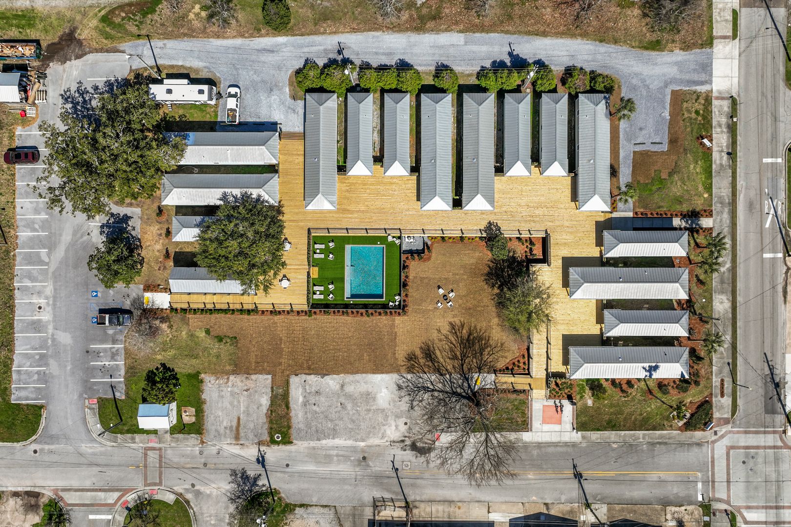 Pascagoula Apartment: 303 Delmas Ave