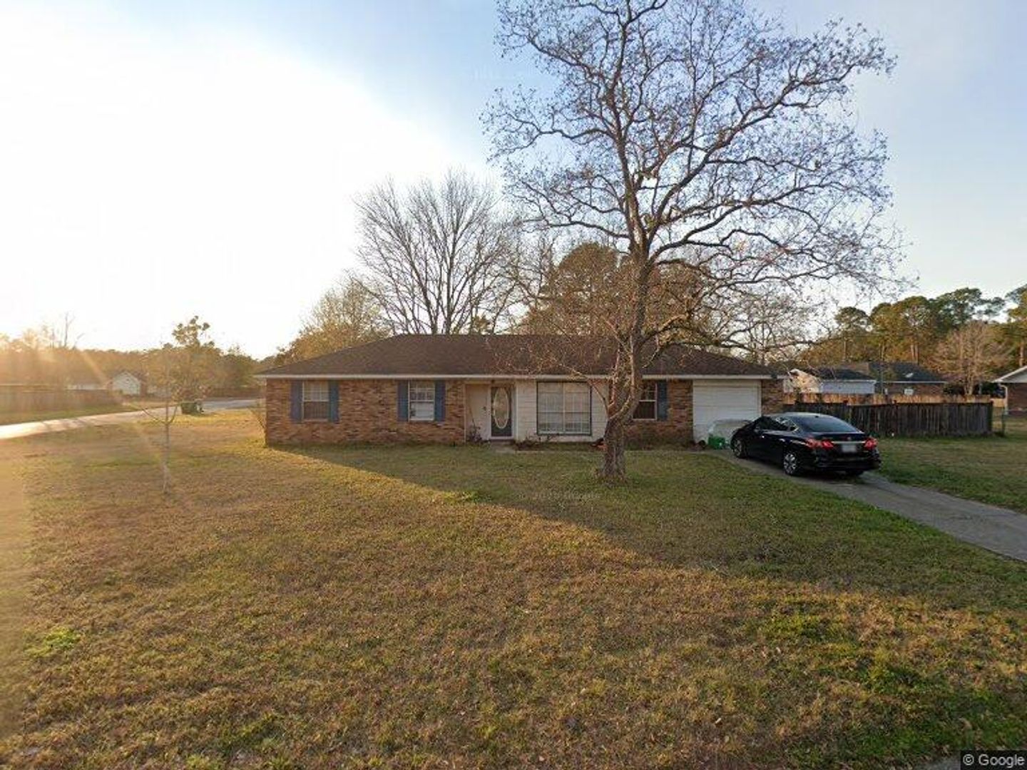 Ocean Springs House: 7205 Greenbriar St