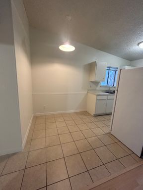 The Marks- A1, 1 bedroom, 1 bath – photo 1