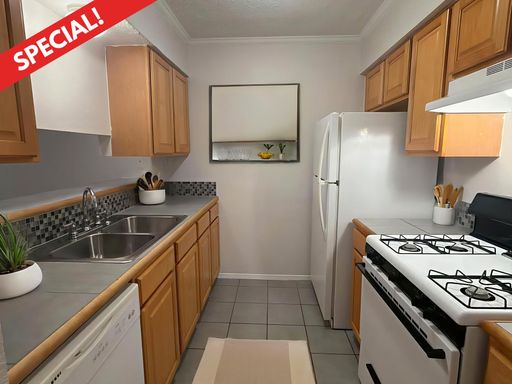 Spacious 1 Bedroom in North Shoal Creek – photo 1