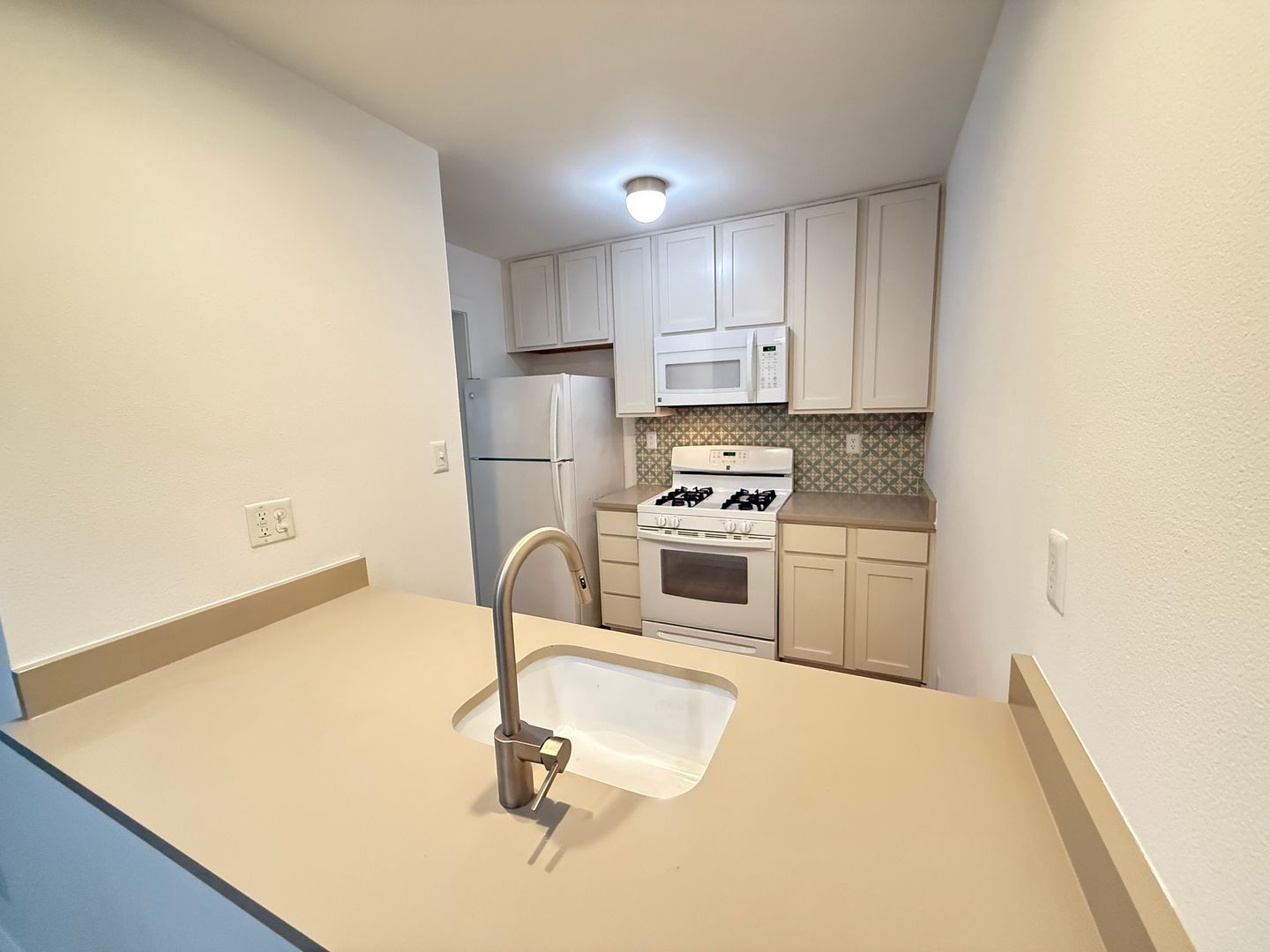 Austin Apartment: 1401 Enfield Rd