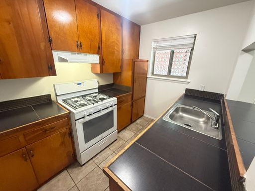 Lorrain B1: 1 bedroom, 1 bath in Enfield – photo 1