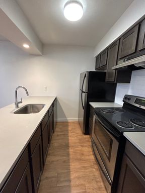 Warwick B1- 2 bedroom, 2 bath – photo 1