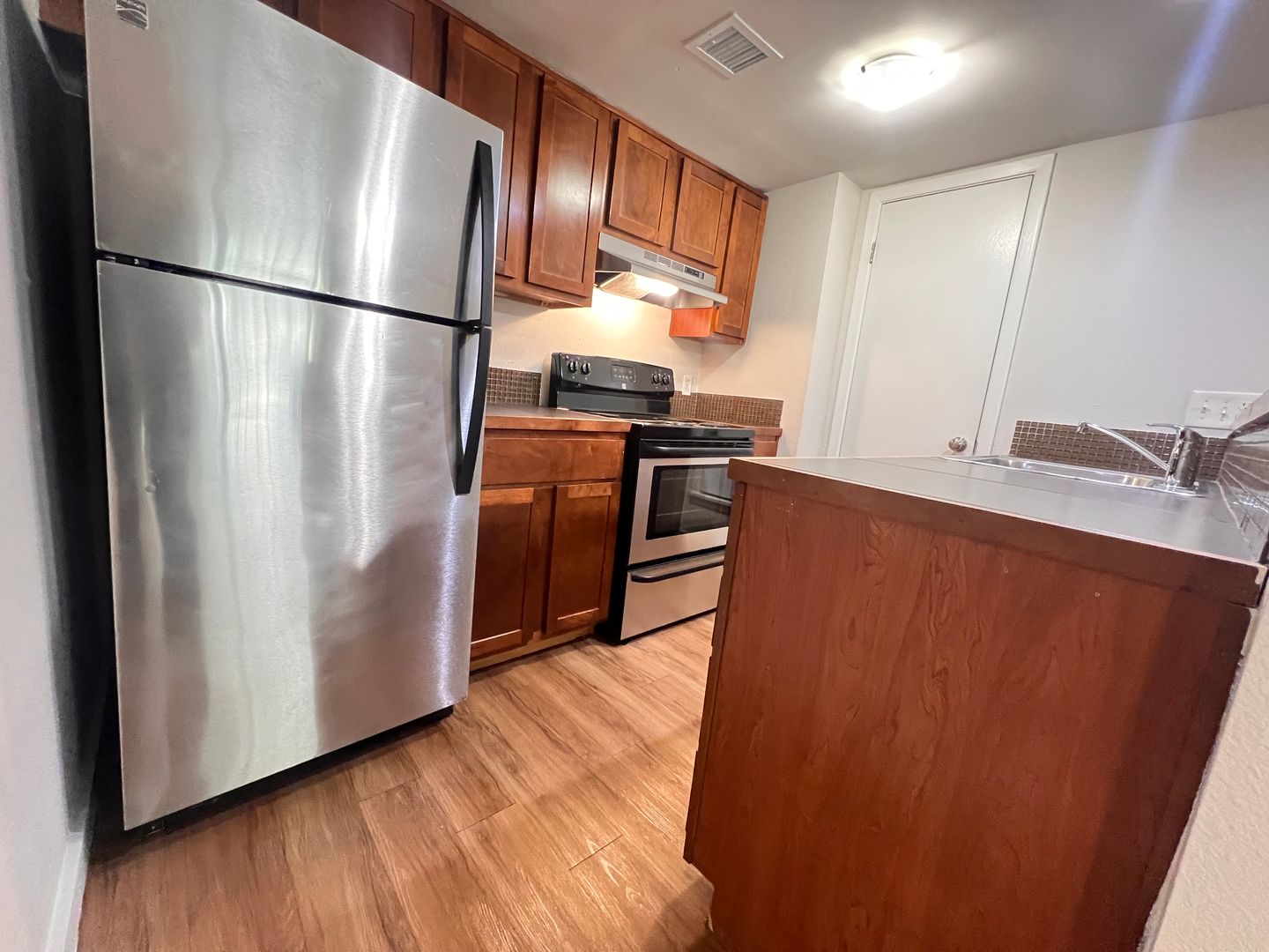 Austin Apartment: 600 S 1st St