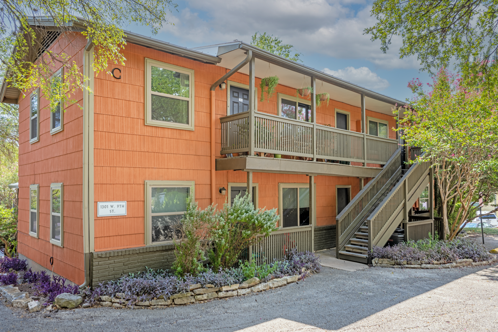 Austin Apartment: 1301 W. 9th St.