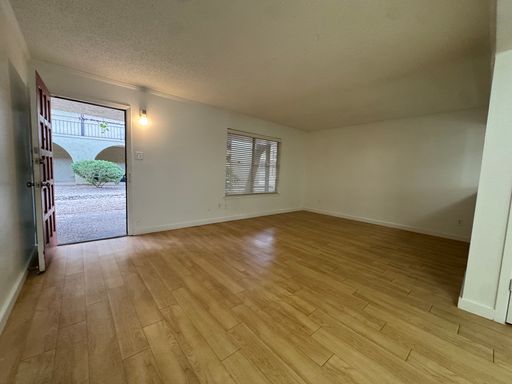 Kensington Court A1- 1 bedroom, 1 bath – photo 1