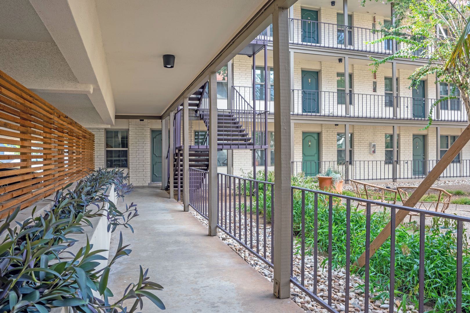 Austin Apartment: 109 West 39th Street