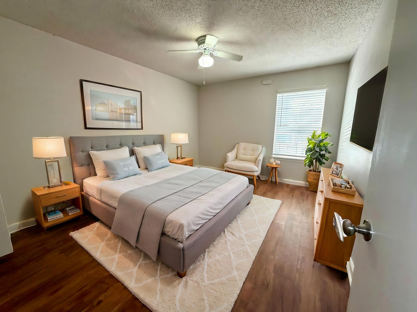 Austin Apartment: 2202 W. North Loop Blvd.