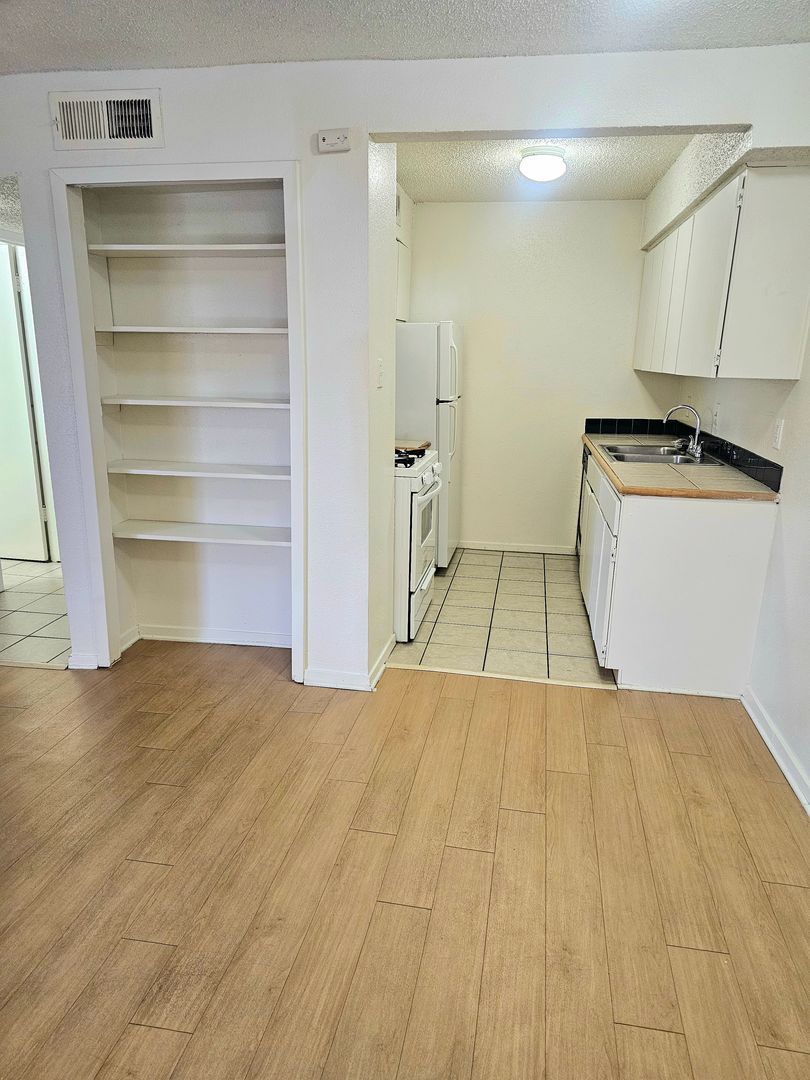 Austin Apartment: 2202 W. North Loop Blvd.