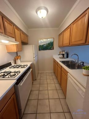Spacious 1 Bedroom in North Shoal Creek – photo 1