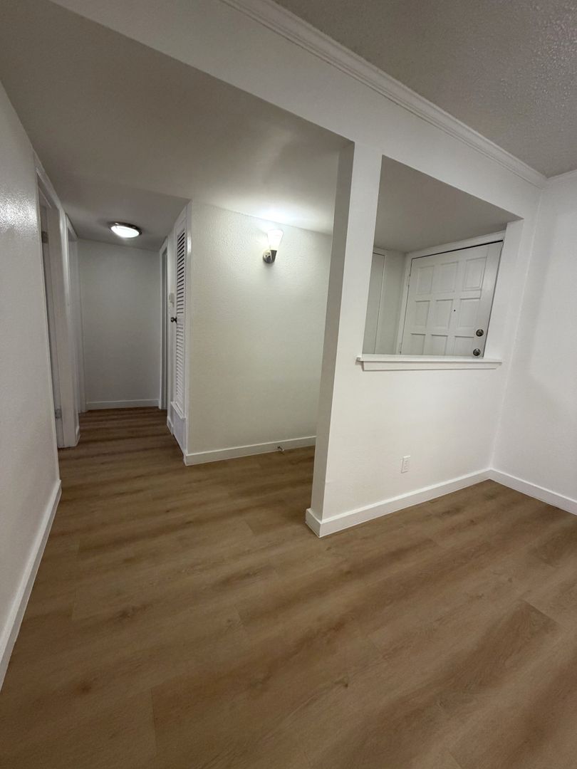 Austin Apartment: 2207 Lawnmont