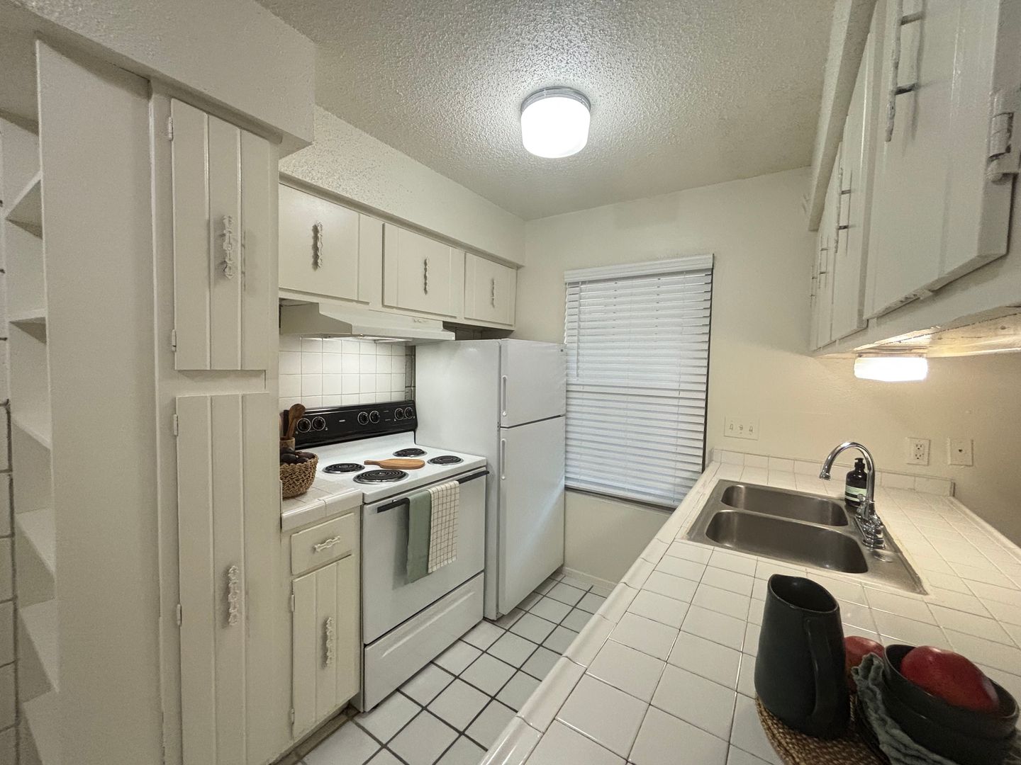 Austin Apartment: 109 W 39th St