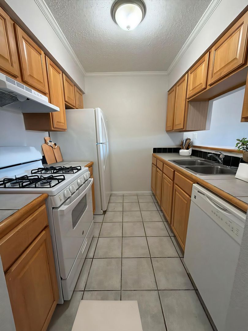 Austin Apartment: 2601 Penny Ln