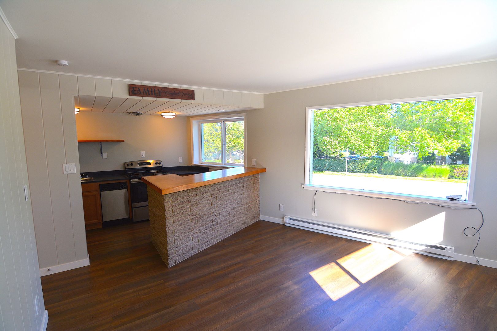 Seattle Apartment: 11429 Rainier Ave S