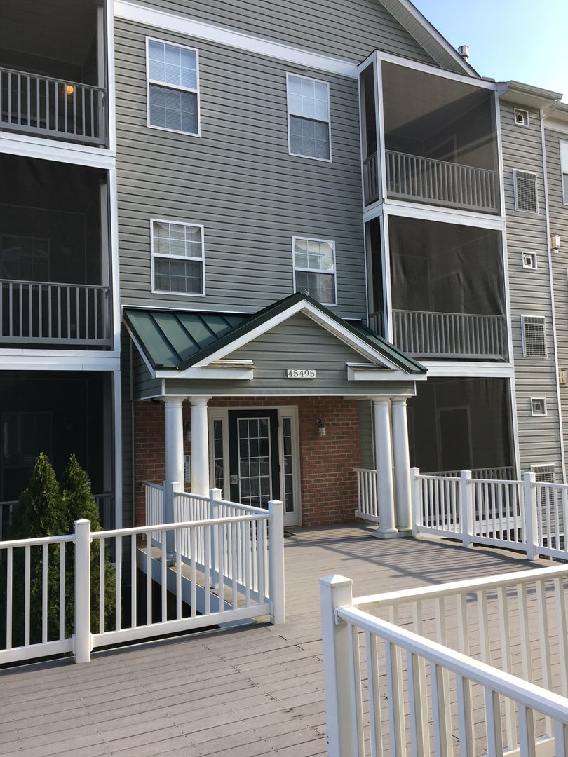 Great Mills Apartment: 45495 Westmeath Way