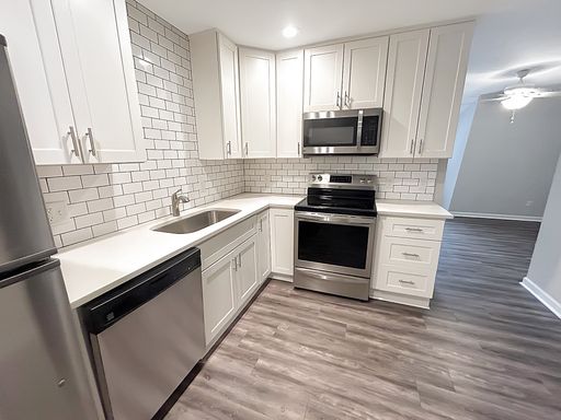 Fully Renovated Modern Design 2Bdrm/2 Bath apartment available near Downtown Raleigh! – photo 1