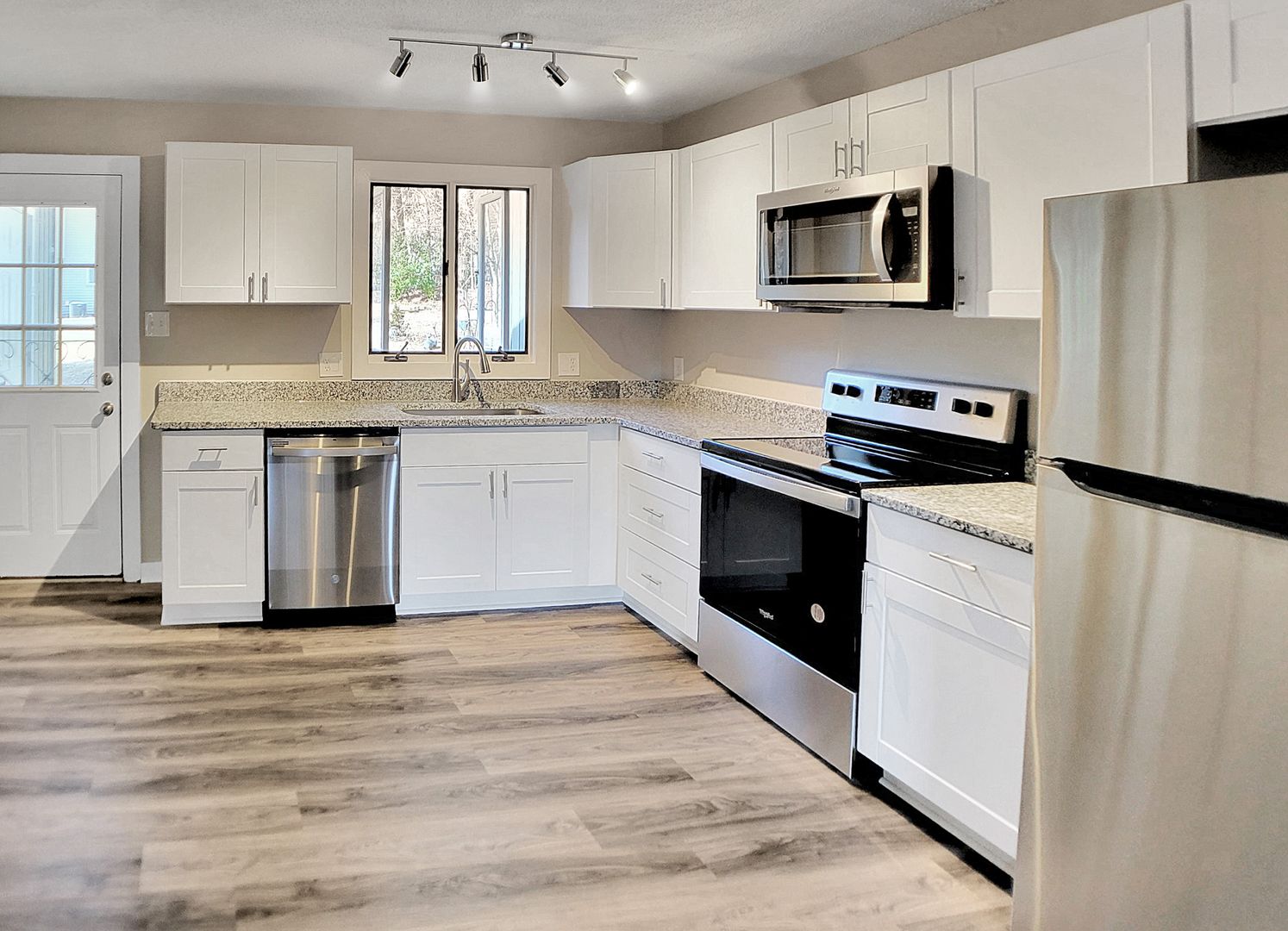 Cary Apartment: 840 W Chatham Street