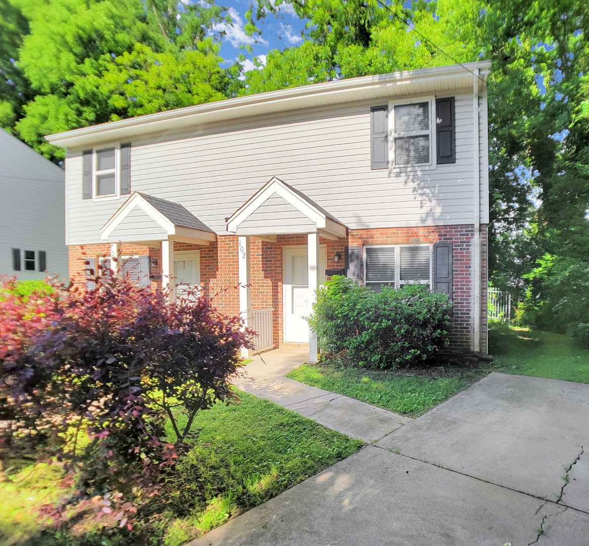 Raleigh Apartment: 715 Ellington