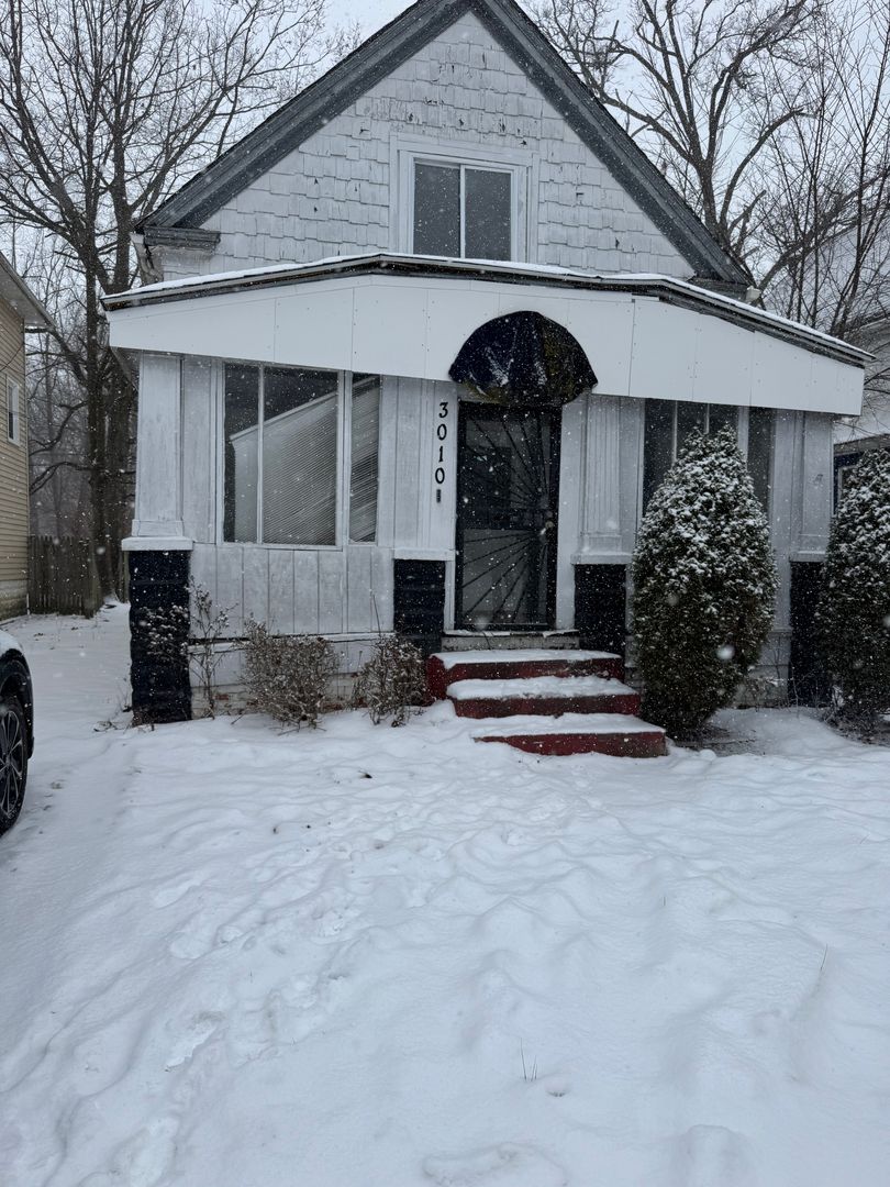 Cleveland House: 3010 E 123rd St