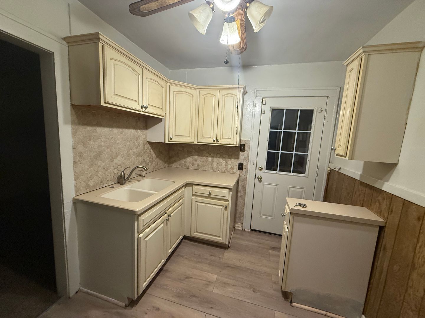 Cleveland House: 3935 E 147 ST