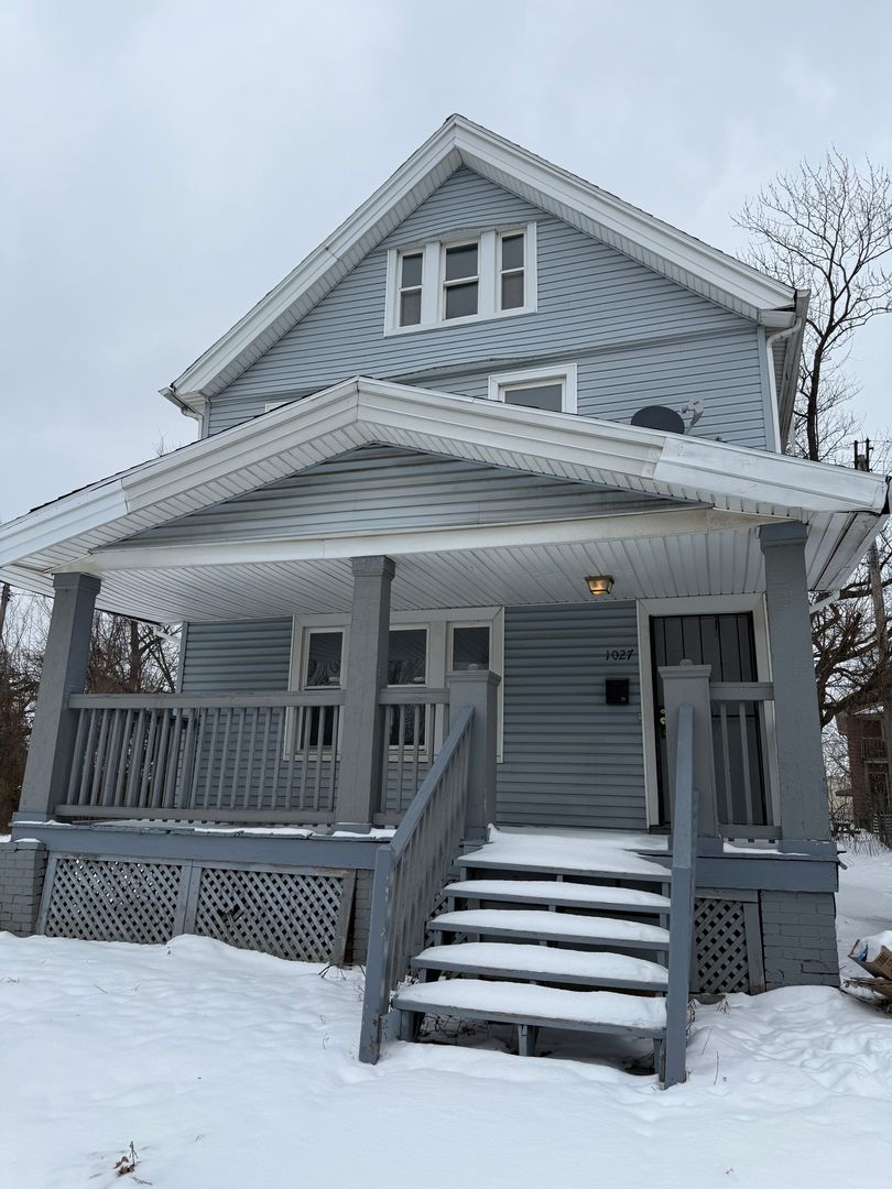 Cleveland House: 1027 E 148th St