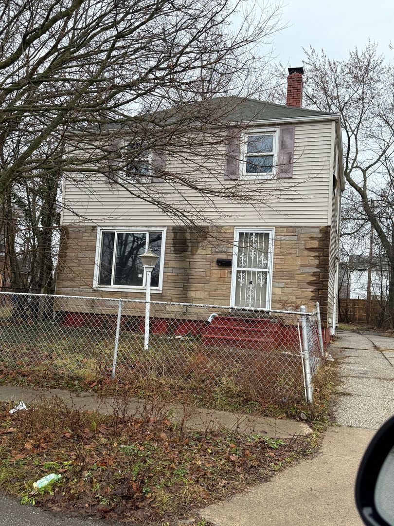 Cleveland House: 3761 E 144th St