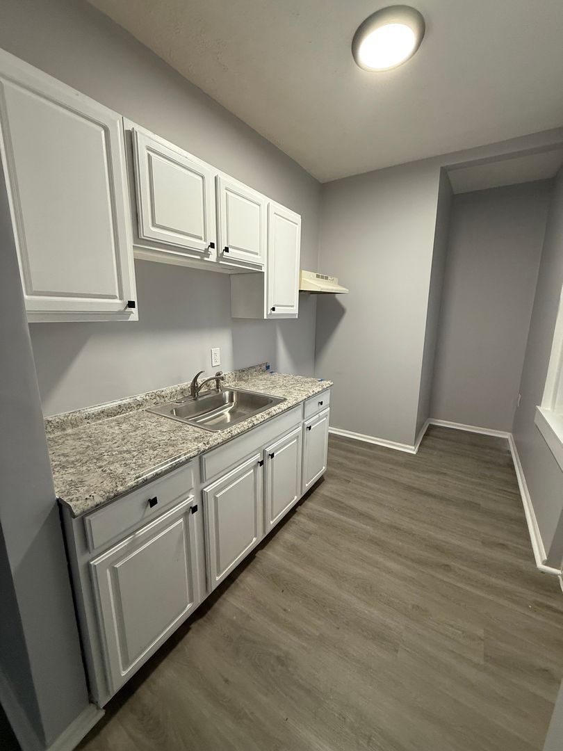 Garfield hts Apartment: 4847 Turney Rd