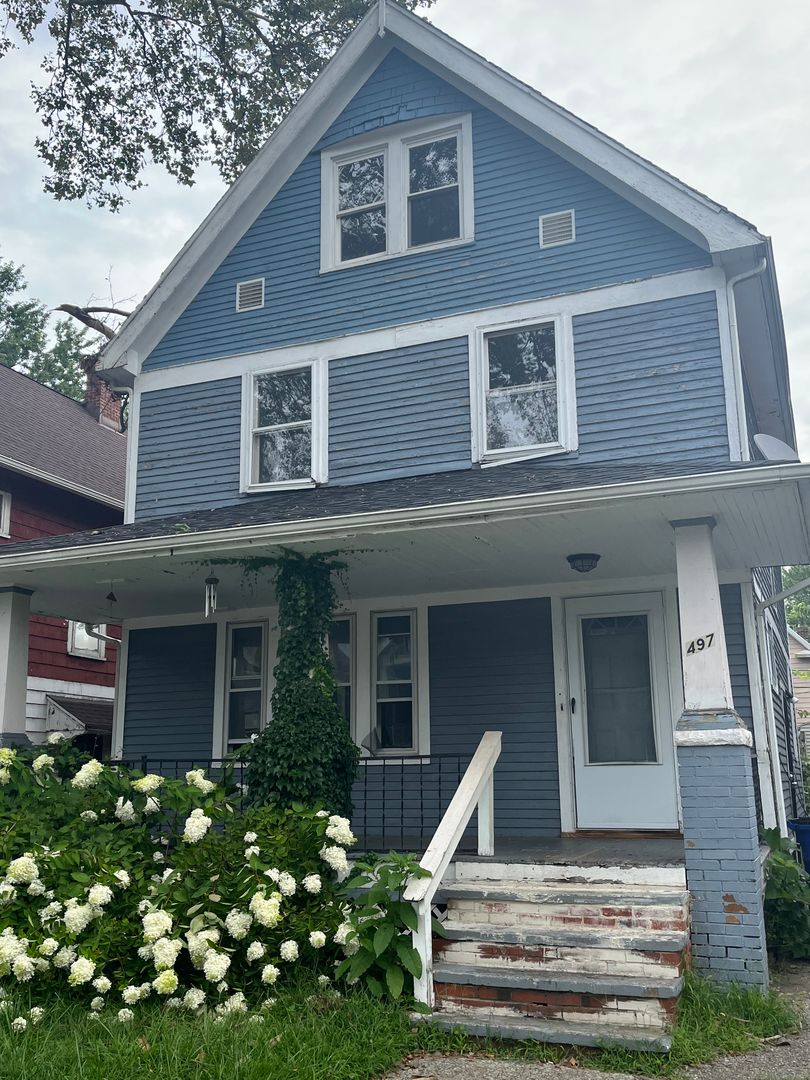 Cleveland House: 497 e 127