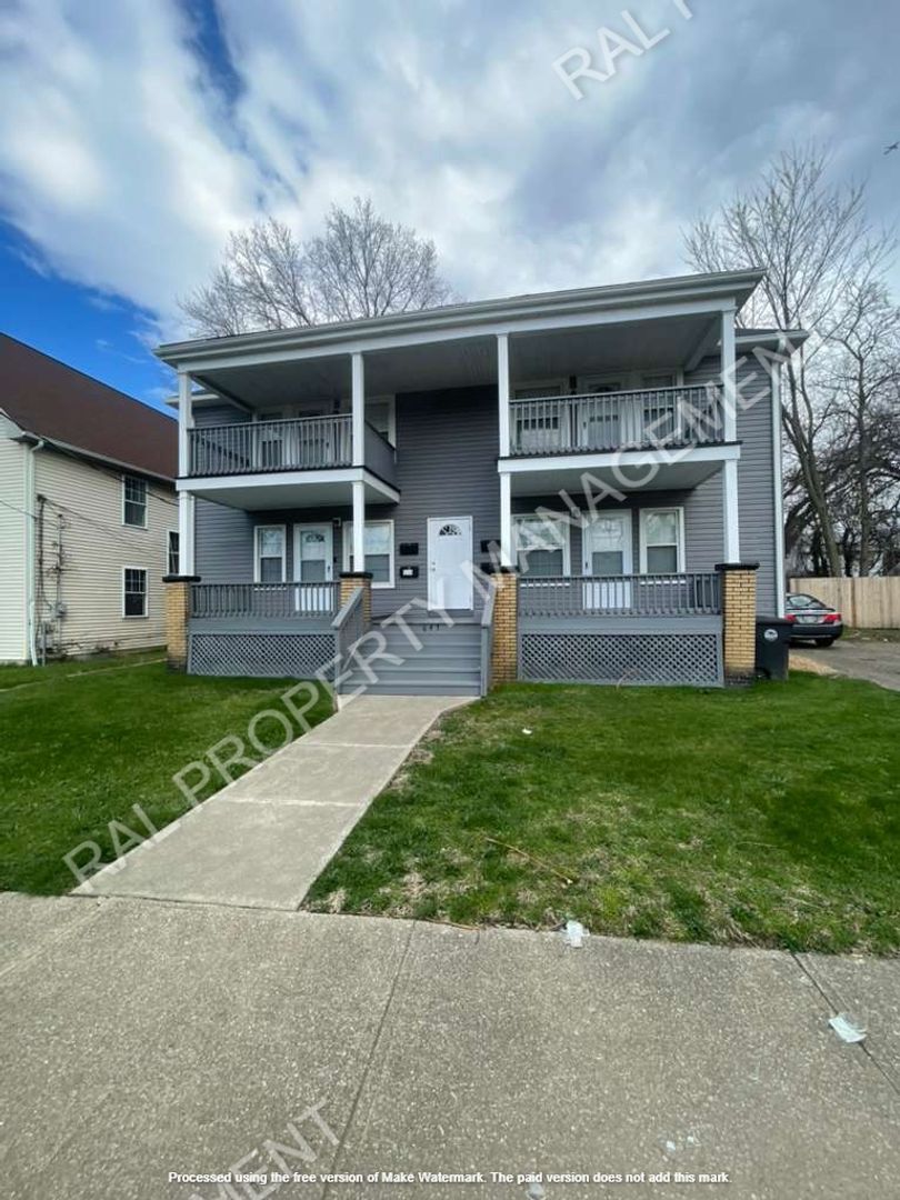 Cleveland Apartment: 647 Eddy Rd