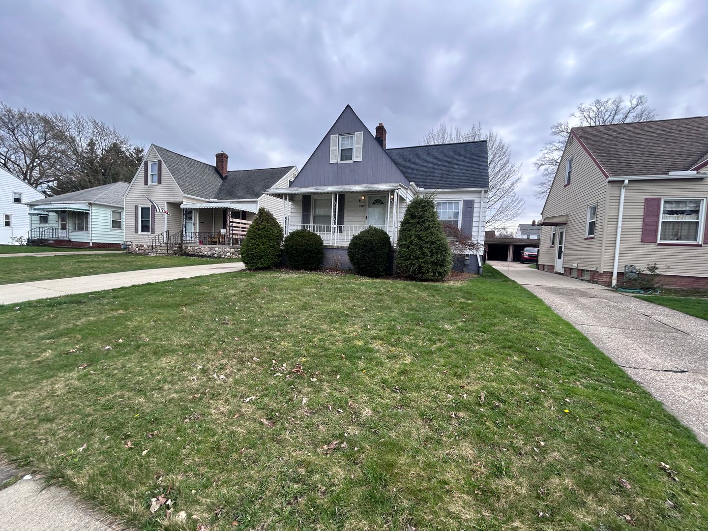 Parma House: 4509 Torrington Ave