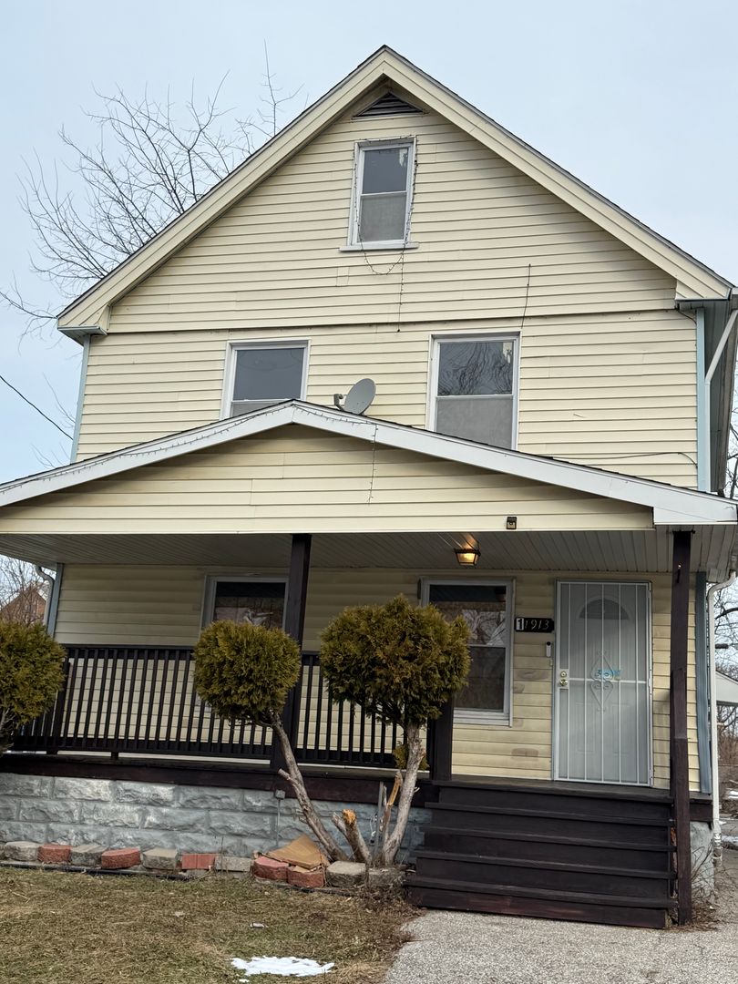 Cleveland House: 11913 Dove Ave