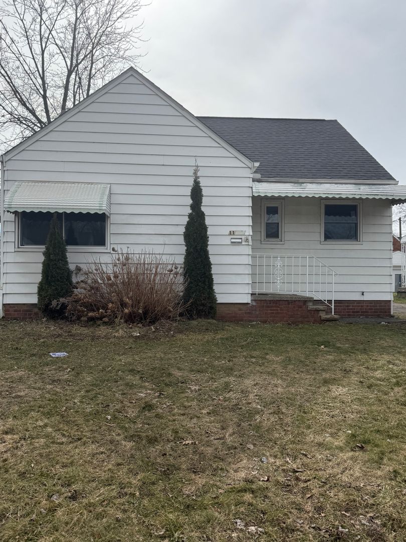 Garfield Hts House: 11712 McCracken Road