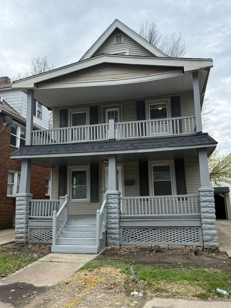 Cleveland Apartment: 15718 Holmes