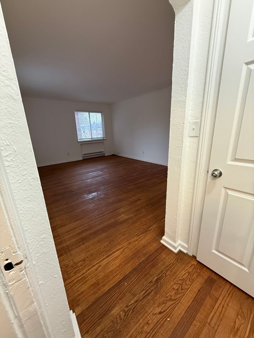 TOLEDO Apartment: 2250-2258 Torrey Hill Dr