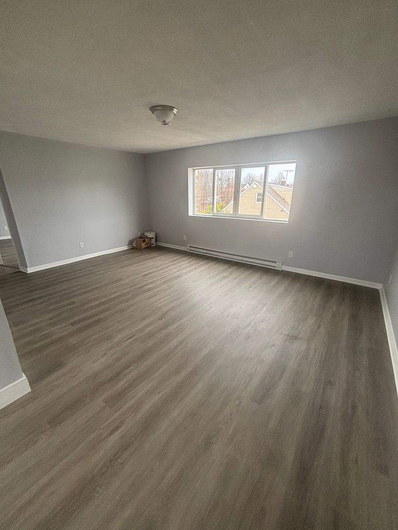 Cleveland Apartment: 14520 MILVERTON 205