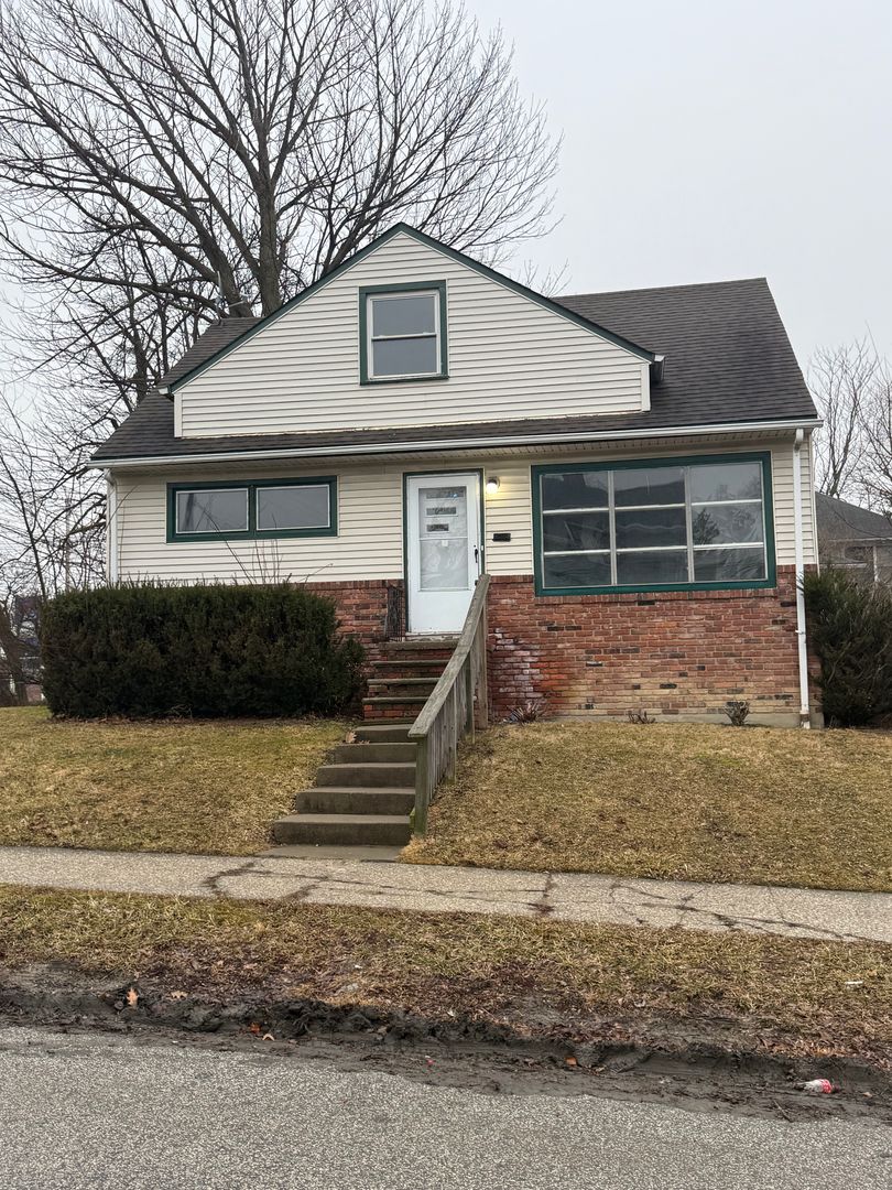 Cleveland House: 18404 Neff rd.