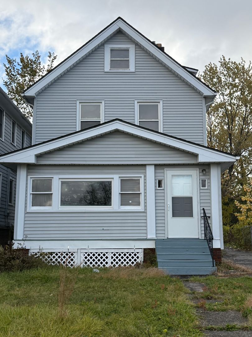 Cleveland House: 3935 E 147 ST